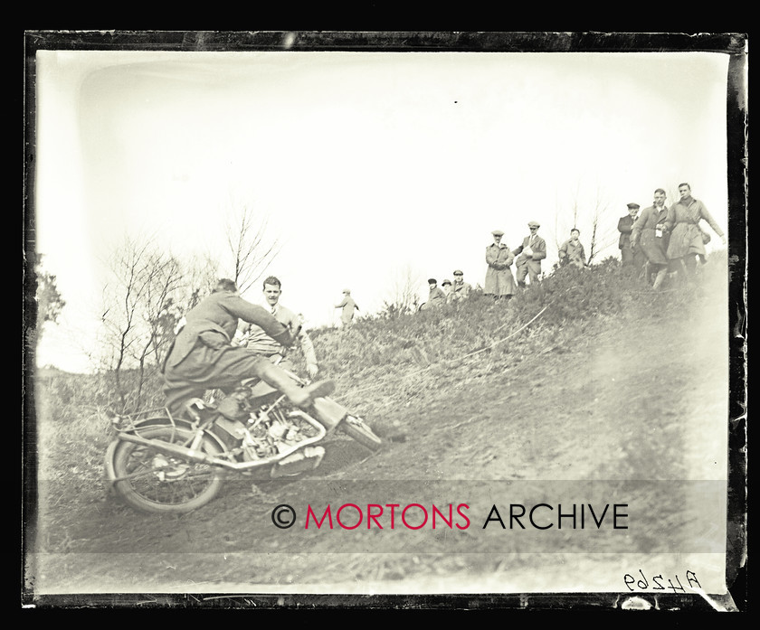 047 SFTP 07 
 The Southern Scott Scramble, March 1925 
 Keywords: 2014, February, Glass Plates, Mortons Archive, Mortons Media Group Ltd, Straight from the plate, The Classic MotorCycle