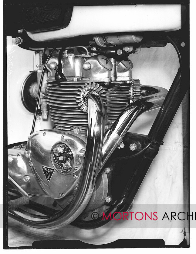 102 T90 4 
 TRIUMPH 1963 349cc "Tiger 90" 
 Keywords: Classic Images - Tried and Tested, Glass plate, Mortons Archive, Mortons Media Group